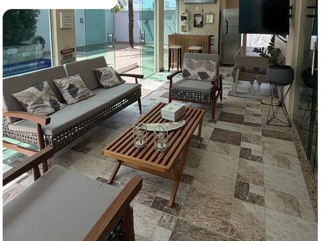 Casa com 600m² 4 quartos e 4 banheiros, à venda, no bairro Ponta Negra em Manaus