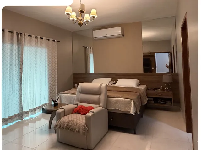 Casa com 600m² 4 quartos e 4 banheiros, à venda, no bairro Ponta Negra em Manaus