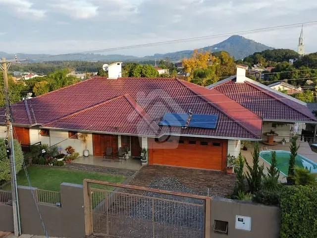 Casa com 343m² 3 quartos e 3 banheiros, à venda, no bairro Teutônia em Teutônia