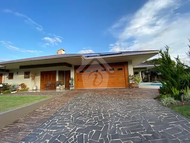 Casa com 343m² 3 quartos e 3 banheiros, à venda, no bairro Teutônia em Teutônia