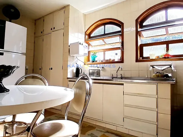 Casa 4 quartos e 4 banheiros, à venda, no bairro Cascatinha em Petrópolis