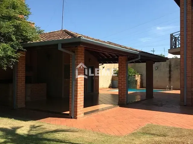 Casa com 784m² 3 quartos e 3 banheiros, à venda, no bairro Jardim Lavínia em Mococa