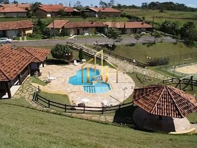 Casa com 450m² 2 quartos e 2 banheiros, à venda, no bairro Bom Clima em Chapada dos Guimarães