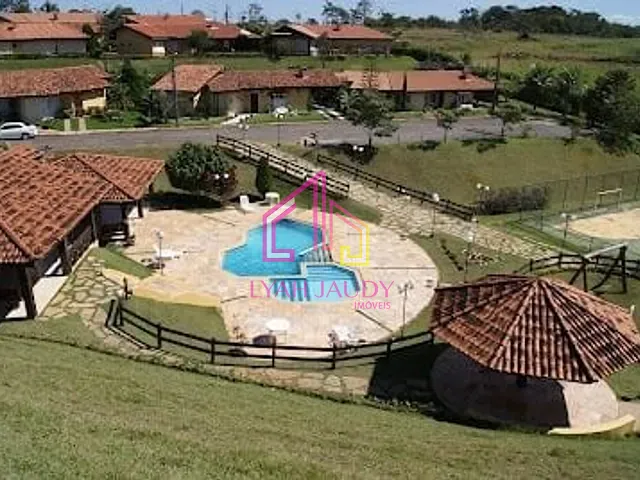 Casa com 450m² 2 quartos e 2 banheiros, à venda, no bairro Bom Clima em Chapada dos Guimarães