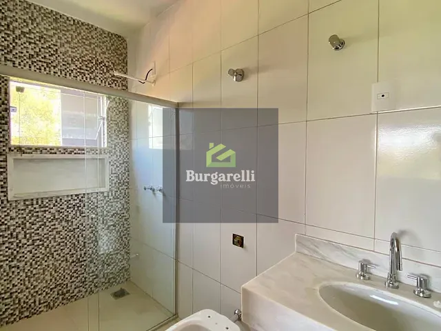 Casa com 200m² 3 quartos e 1 banheiro, à venda, no bairro Portal da Serra em Lavras