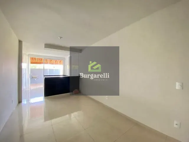 Casa com 200m² 3 quartos e 1 banheiro, à venda, no bairro Portal da Serra em Lavras