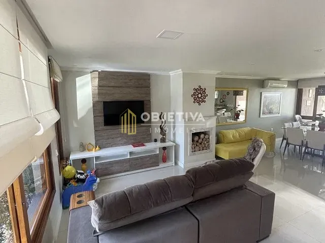 Casa com 160m² 3 quartos e 2 banheiros, à venda, no bairro Hípica em Porto Alegre