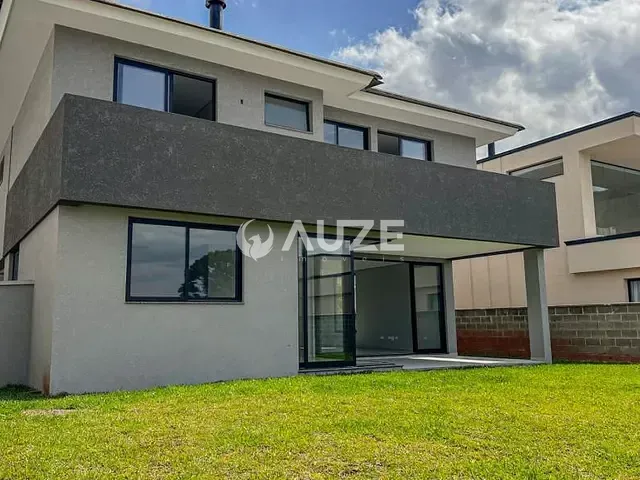 Casa com 312m² 3 quartos e 5 banheiros, à venda, no bairro Butiatuvinha em Curitiba