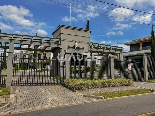 Casa com 312m² 3 quartos e 5 banheiros, à venda, no bairro Butiatuvinha em Curitiba
