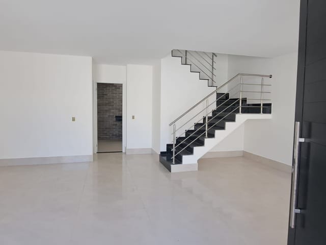 Casa 3 quartos e 1 banheiro, à venda, no bairro Costazul em Rio das Ostras