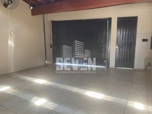 Casa com 180m² 2 quartos e 2 banheiros, à venda, no bairro Jardim Gerson França em Bauru