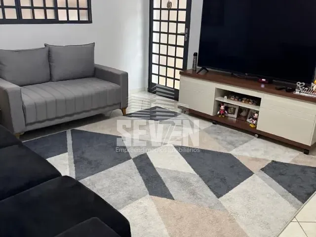 Casa com 180m² 2 quartos e 2 banheiros, à venda, no bairro Jardim Gerson França em Bauru
