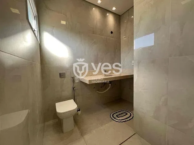 Casa com 411m² 2 quartos e 2 banheiros, à venda, no bairro Loteamento Villa das Artes em Araxá