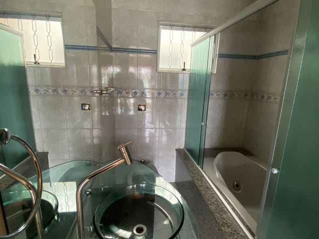 Casa com 300m² 3 quartos e 1 banheiro, à venda, no bairro Jardim Itamaraty II em Poços de Caldas