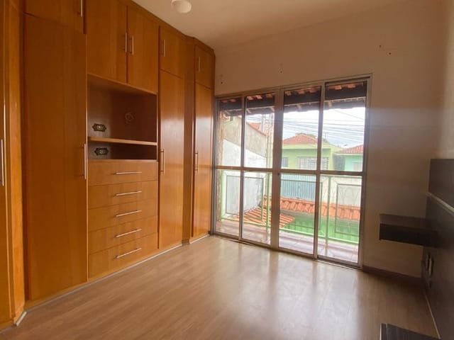 Casa com 300m² 3 quartos e 1 banheiro, à venda, no bairro Jardim Itamaraty II em Poços de Caldas