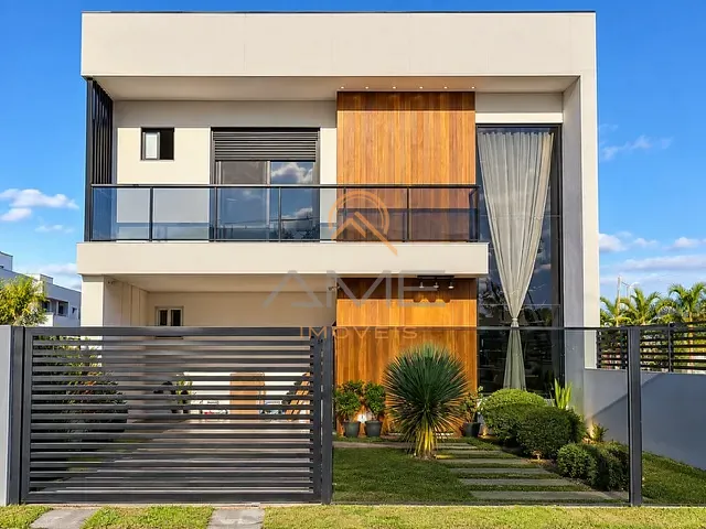 Casa 2 quartos e 3 banheiros, à venda, no bairro Três Vendas em Pelotas
