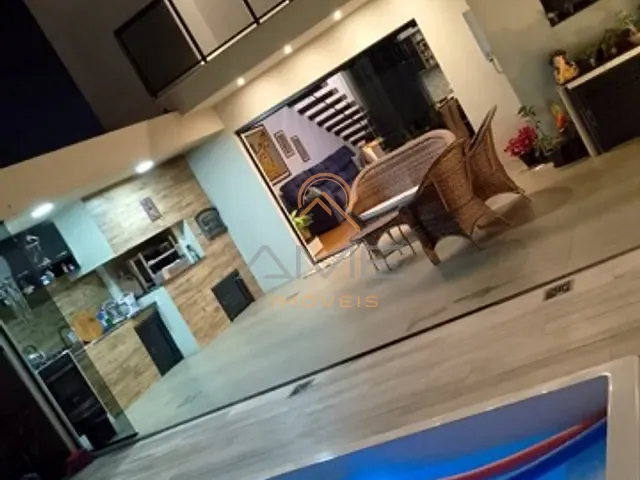 Casa 2 quartos e 3 banheiros, à venda, no bairro Três Vendas em Pelotas