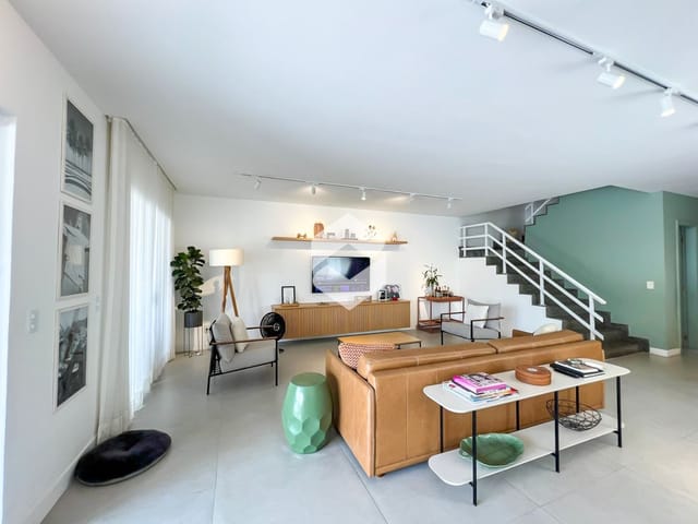 Casa com 275m² 4 quartos e 6 banheiros, à venda, no bairro Barra da Tijuca em Rio de Janeiro