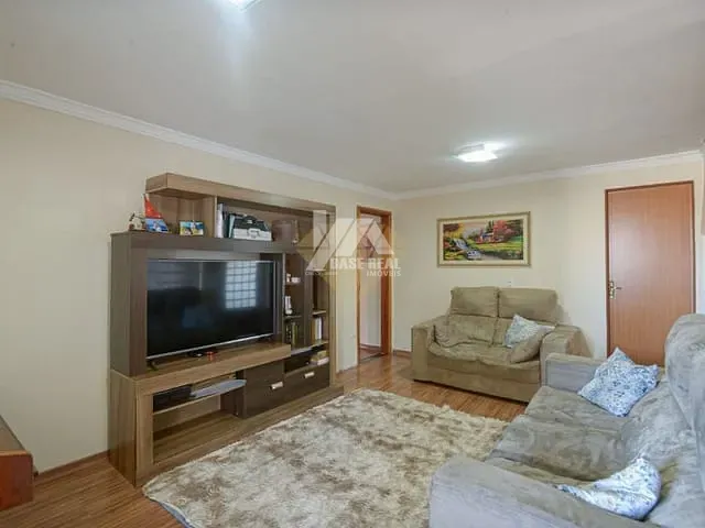 Casa com 200m² 3 quartos e 2 banheiros, à venda, no bairro Contorno em Ponta Grossa