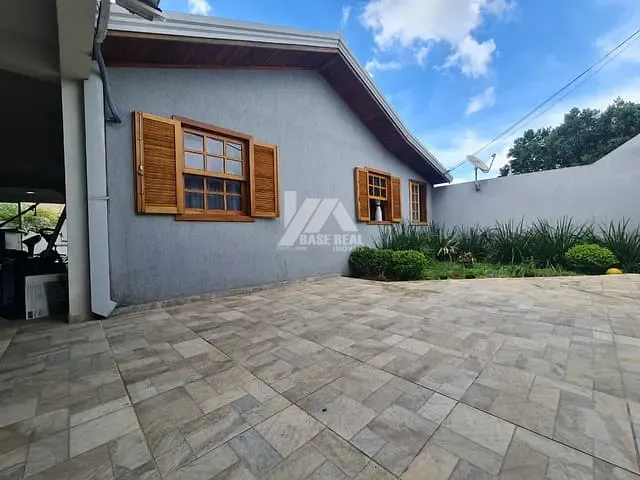 Casa com 200m² 3 quartos e 2 banheiros, à venda, no bairro Contorno em Ponta Grossa