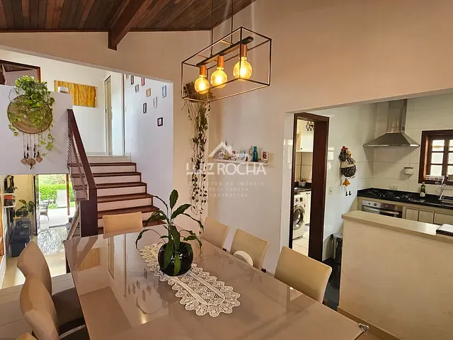 Casa com 252m² 3 quartos e 3 banheiros, à venda, no bairro Pitas em Cotia