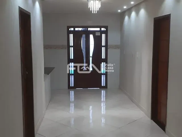 Casa 3 quartos e 2 banheiros, para alugar, no bairro Phoc II em Camaçari