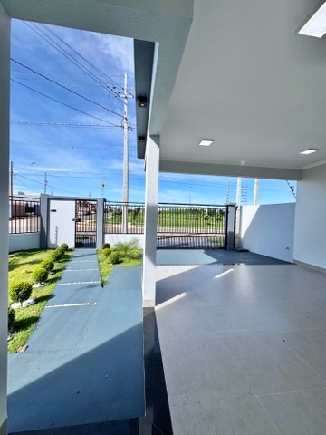 Casa 3 quartos e 2 banheiros, à venda, no bairro Jardim Montreal em Nova Mutum