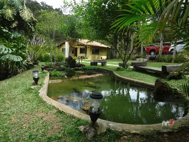 Casa com 2100m² 3 quartos e 1 banheiro, à venda, no bairro Araras em Petrópolis