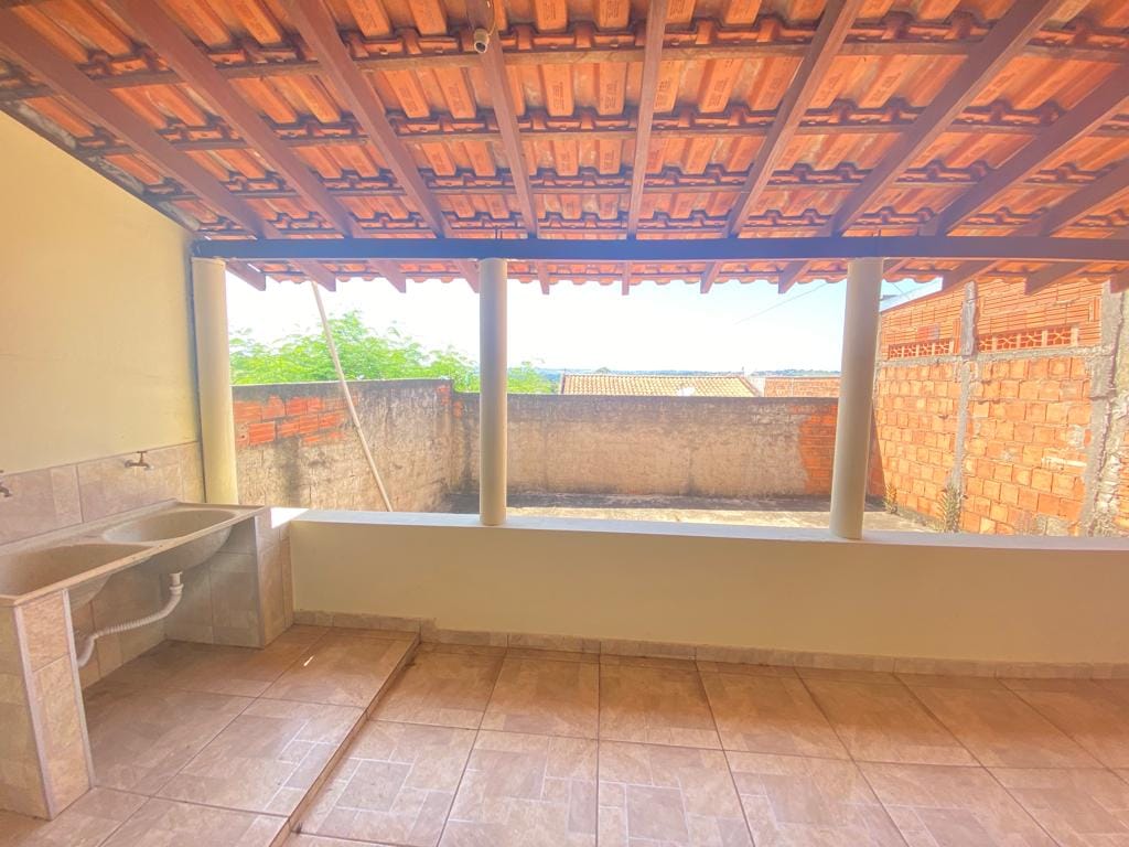 Casa à venda com 3 quartos, 300m² - Foto 11
