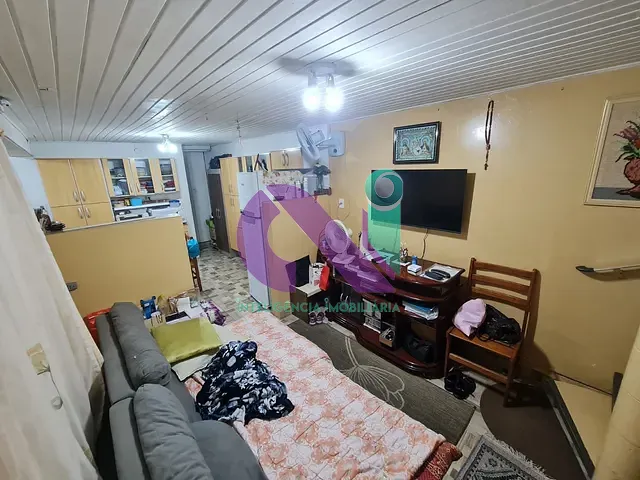 Casa 2 quartos e 1 banheiro, à venda, no bairro Conjunto Habitacional Presidente Castelo Branco em Carapicuíba