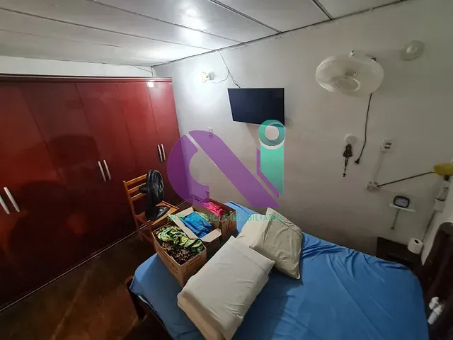 Casa 2 quartos e 1 banheiro, à venda, no bairro Conjunto Habitacional Presidente Castelo Branco em Carapicuíba