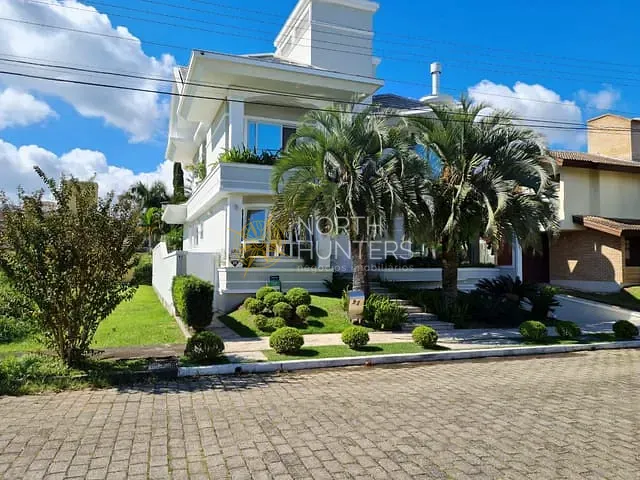 Casa com 450m² 5 quartos e 6 banheiros, à venda, no bairro Jurerê Internacional em Florianópolis