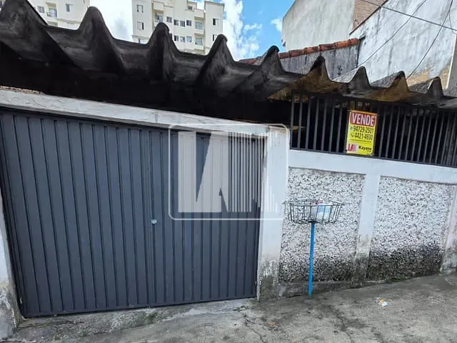 Casa com 131m² 2 quartos e 1 banheiro, à venda, no bairro Vila Palmares em Santo André