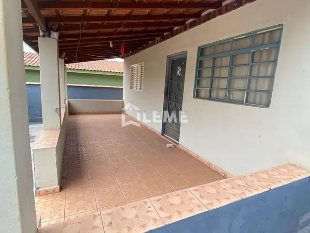 Casa 2 quartos e 1 banheiro, à venda, no bairro Núcleo Habitacional Nenê Pereira Lima em Mococa