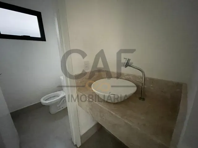 Casa com 200m² 3 quartos e 2 banheiros, à venda, no bairro Centro em Jaguariúna