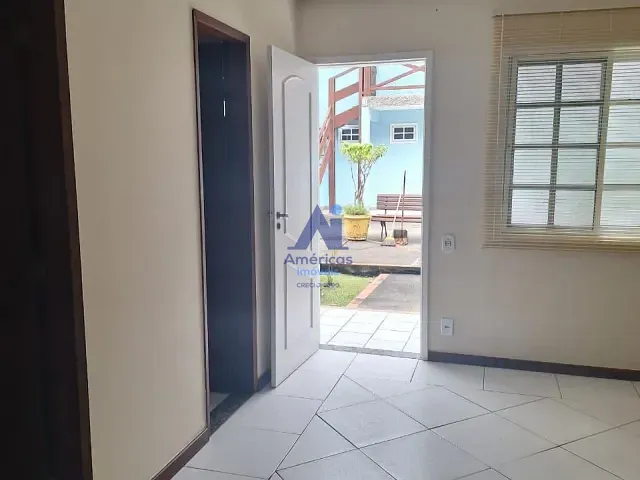 Casa 2 quartos e 2 banheiros, à venda, no bairro Centro em Arraial do Cabo