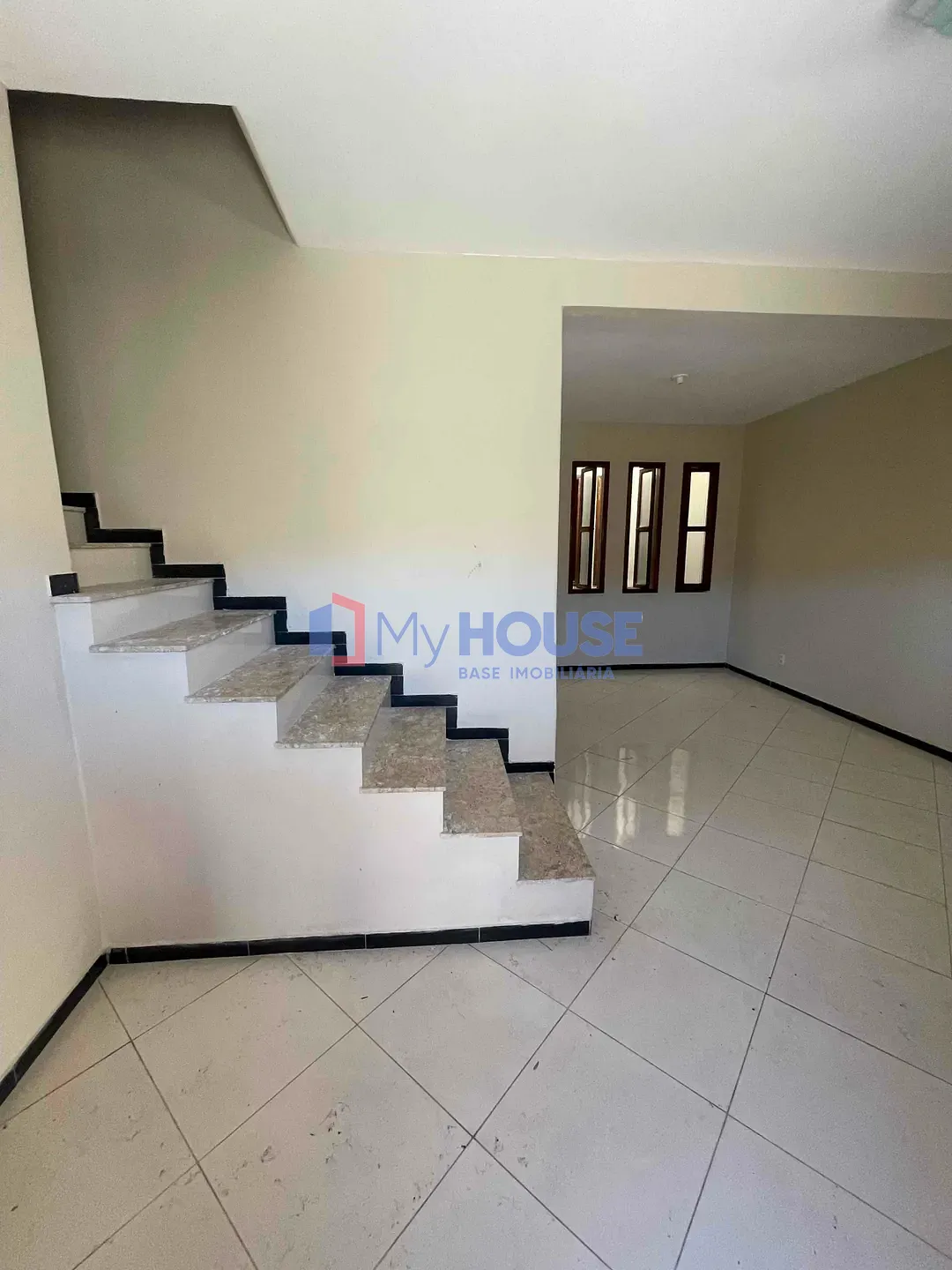 Casa, 4 quartos, 190 m² - Foto 2