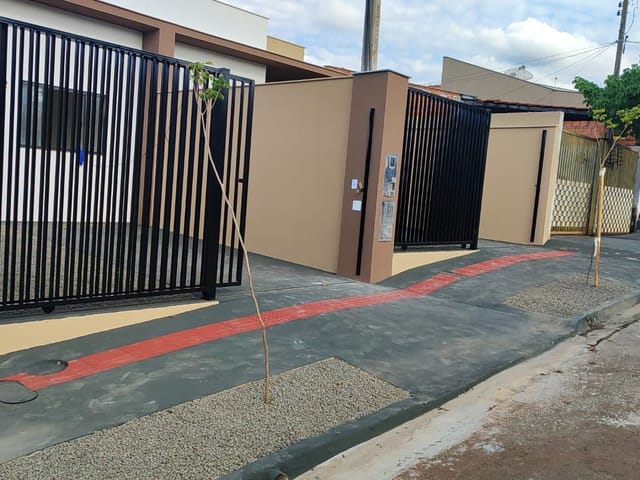 Foto do Casa - Casa à venda - 3 Quartos - 1 Banheiro - 1 Vaga de garagem -Jardim Tropical, Londrina, PR | Grupo Mitral Imóveis