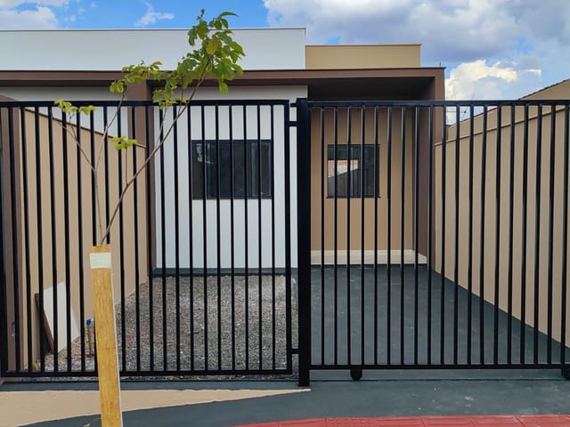 Foto do Casa - Casa à venda - 3 Quartos - 1 Banheiro - 1 Vaga de garagem -Jardim Tropical, Londrina, PR | Grupo Mitral Imóveis