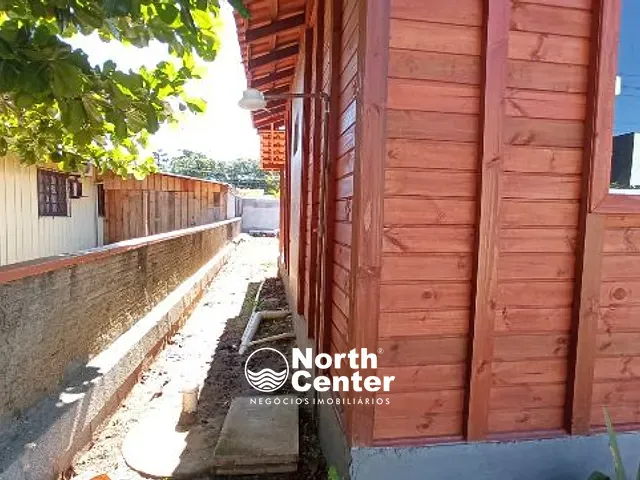 Casa 2 quartos e 1 banheiro, para alugar, no bairro Costeira em Balneário Barra do Sul