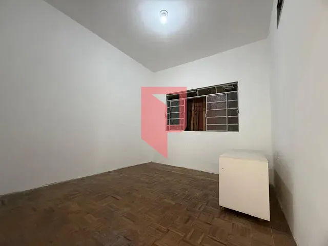 Casa 3 quartos e 1 banheiro, para alugar, no bairro São Francisco em Belo Horizonte