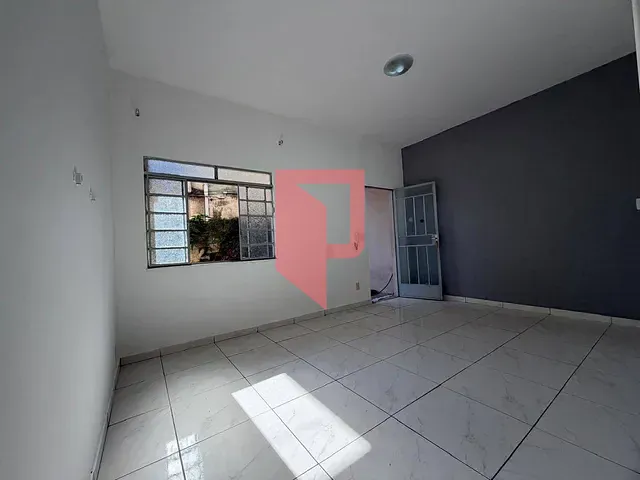 Casa 3 quartos e 1 banheiro, para alugar, no bairro São Francisco em Belo Horizonte