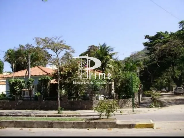 Casa com 798m² 5 quartos e 4 banheiros, à venda, no bairro Itacoatiara em Niterói