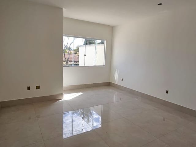 Casa 3 quartos e 1 banheiro, à venda, no bairro Ouro Verde em Rio das Ostras