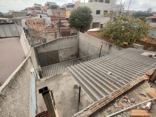 Casa 5 quartos e 2 banheiros, à venda, no bairro Vista do Sol em Belo Horizonte