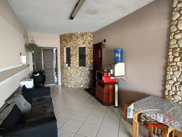 Casa com 150m² 3 quartos e 2 banheiros, à venda, no bairro Parque Residencial Klavin em Nova Odessa