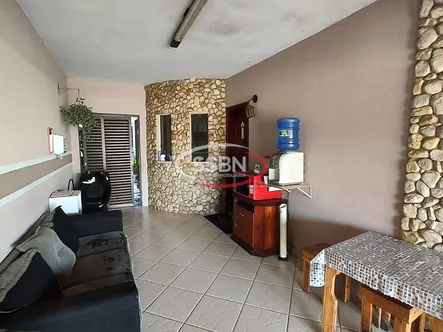Casa com 150m² 3 quartos e 2 banheiros, à venda, no bairro Parque Residencial Klavin em Nova Odessa
