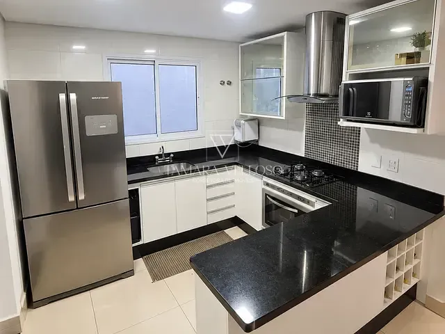 Casa 4 quartos e 5 banheiros, à venda, no bairro Vila Oliveira em Mogi das Cruzes