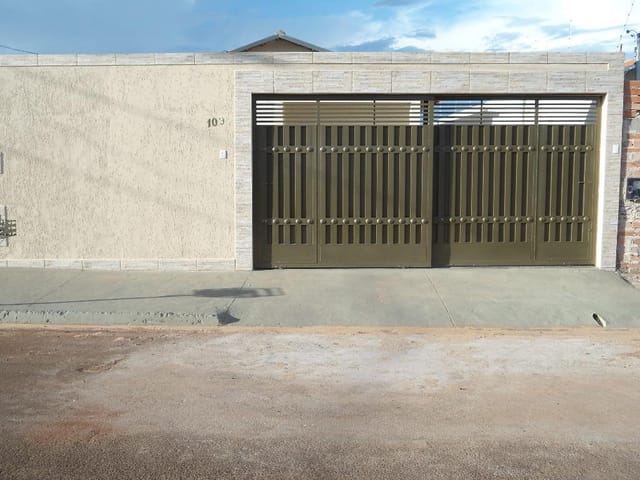 Foto do Casa - Casa com 2 dormitórios para alugar, 10 m² por R$ 500,00/mês - Jardim Itália II - Uberaba/MG | ZUCATO IMOBILIARIA LTDA