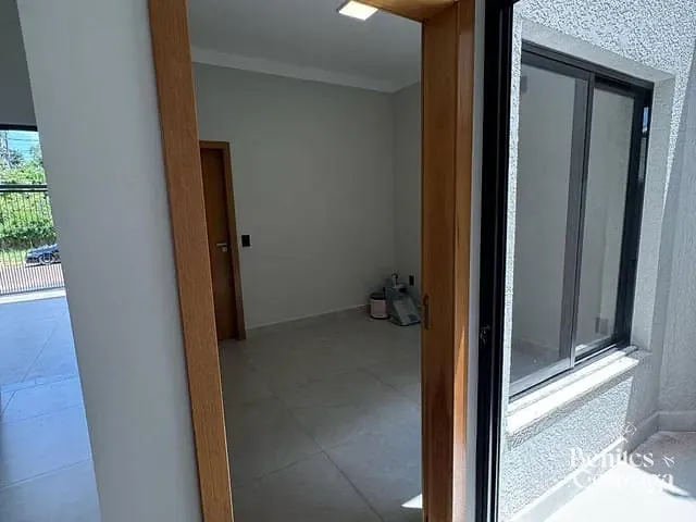 Casa com 292m² 3 quartos e 2 banheiros, à venda, no bairro Jardim Novo Paulista em Maringá